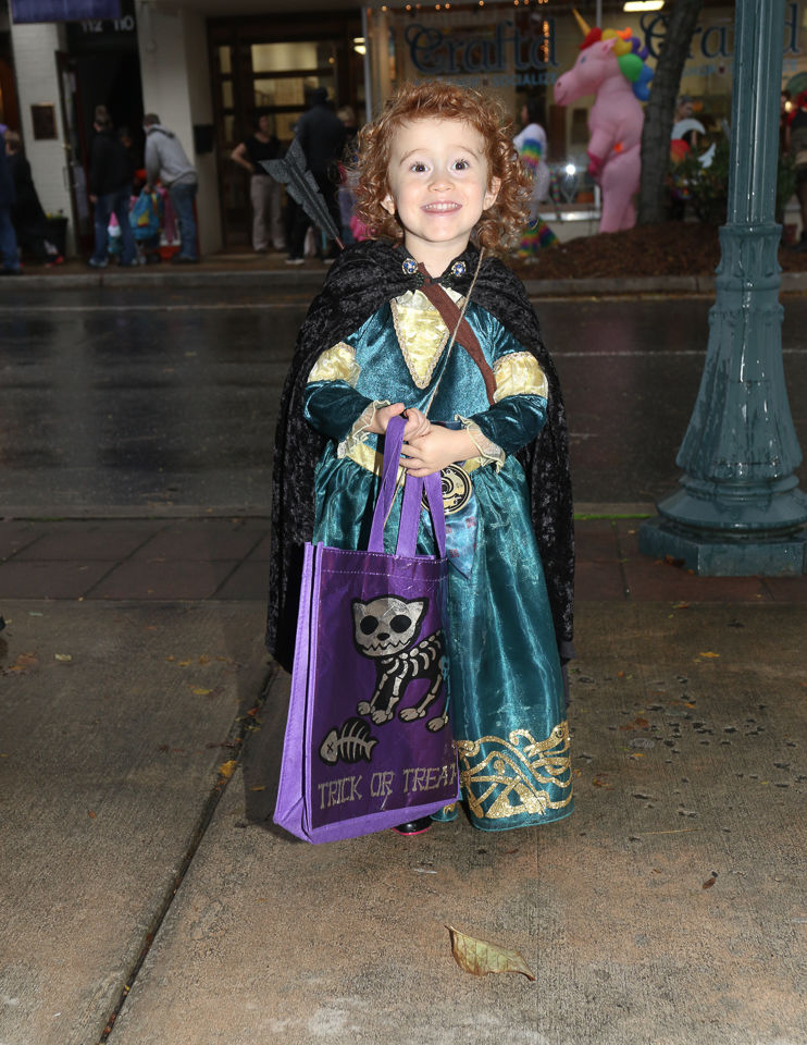 Halloween Trick or Treat Downtown Morganton 2019-9601.JPG
